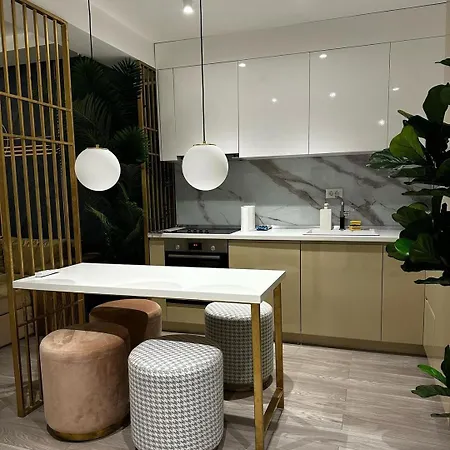 The Goldenwaves By Casa Del Mar Mamaia