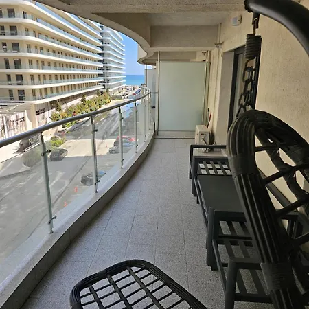 Apartment The Goldenwaves By Casa Del Mar *